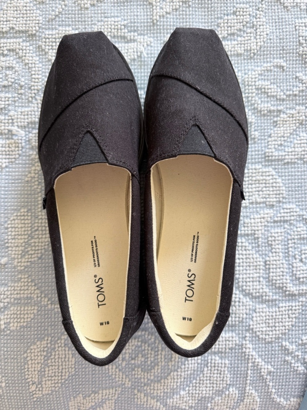 NWOT Toms Black Canvas Slip-On Platforms for Women